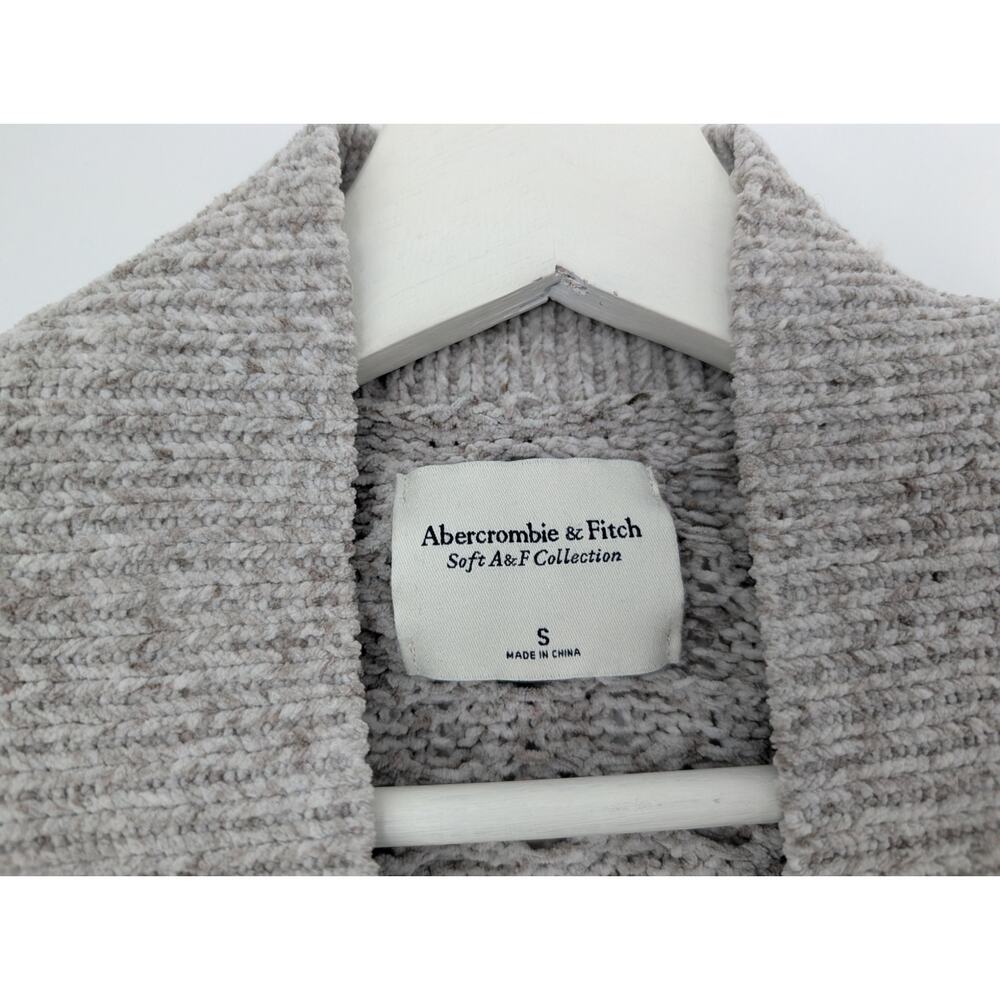 Abercrombie & Fitch Light Gray Chunky Knit Cardigan - Picture 3 of 6